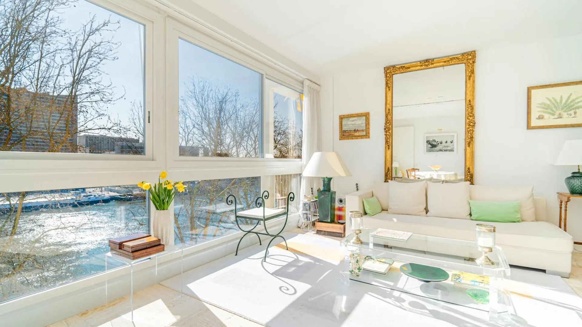 Lovely Apartment With View Paříž